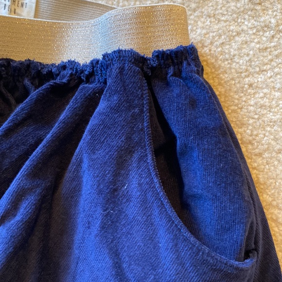 Girls Carrement Beau corduroy skirt size 10 (138 cm) - Picture 5 of 6